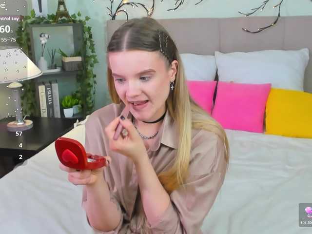 Emma-peach live cam on BongaCams