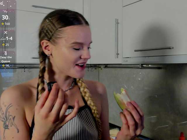 Emma-peach live cam on BongaCams