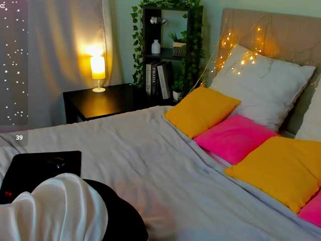 Emma-peach live cam on BongaCams