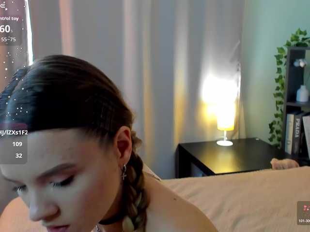 Emma-peach live cam on BongaCams