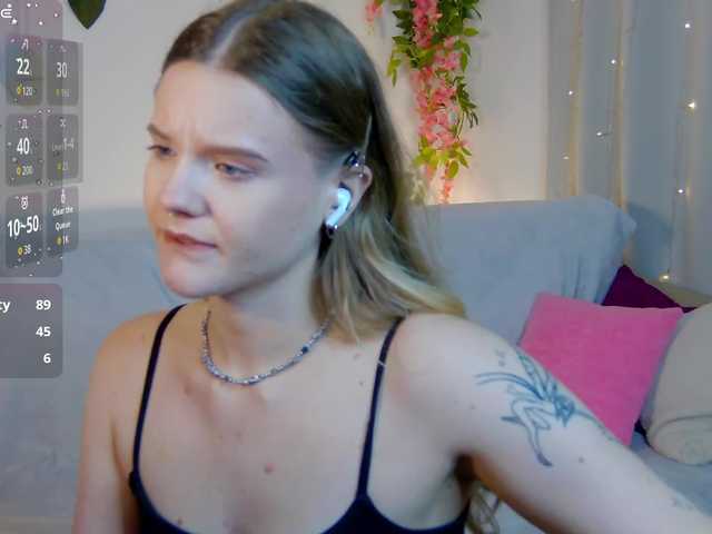Emma-peach live cam on BongaCams