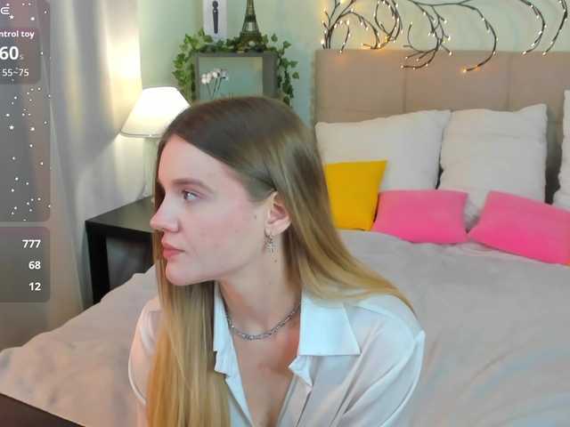 Emma-peach live cam on BongaCams