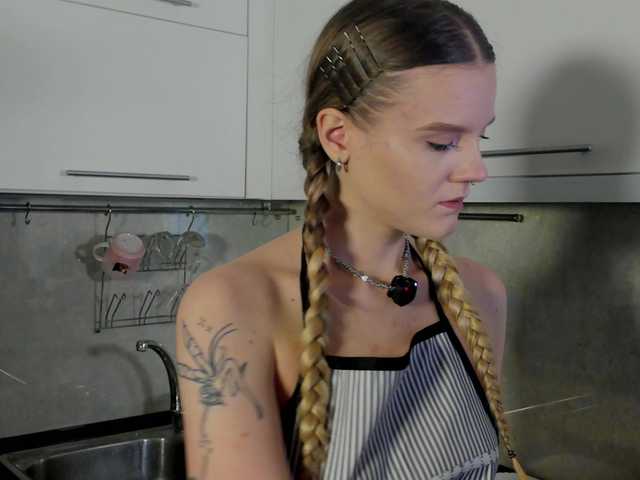 Emma-peach live cam on BongaCams