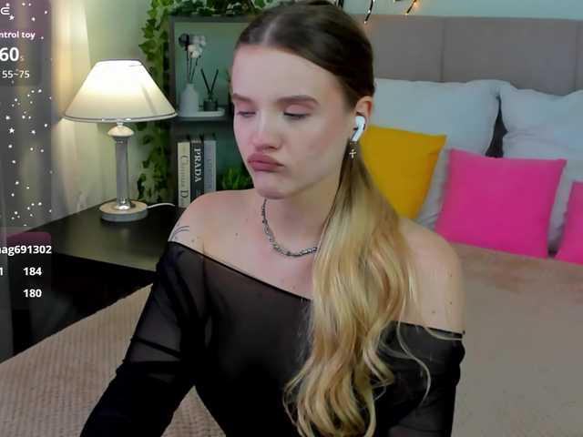 Emma-peach live webcam show