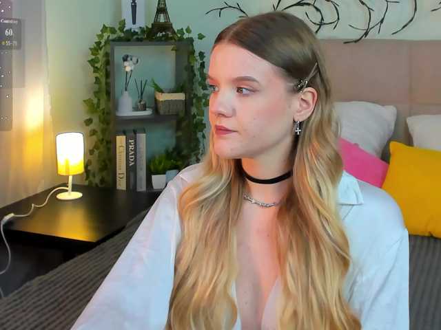 Emma-peach live cam on BongaCams