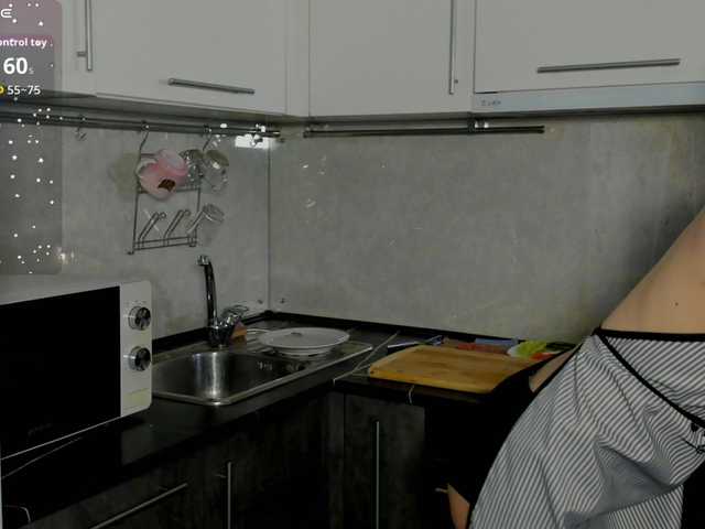 Emma-peach live cam on BongaCams