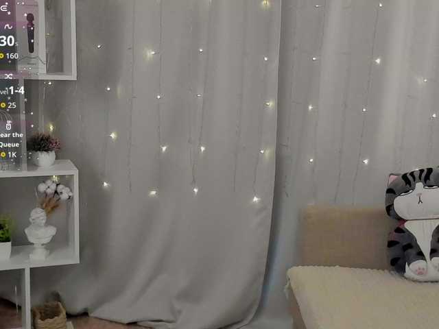 Emma-peach live cam on BongaCams