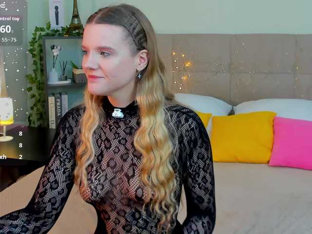 Emma-peach live cam on BongaCams