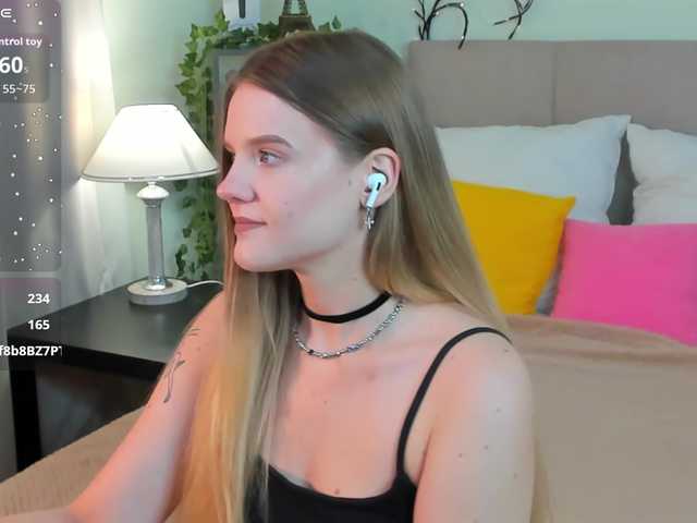 Emma-peach live webcam show