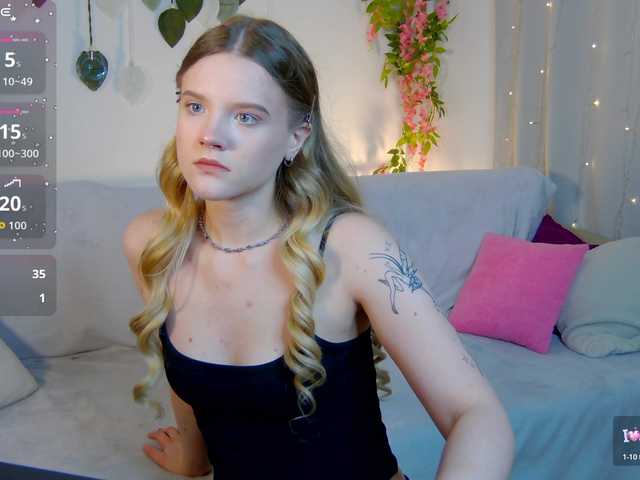 Emma-peach live cam on BongaCams