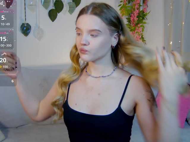 Emma-peach live cam on BongaCams