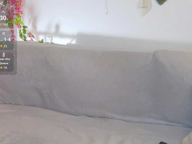Emma-peach live cam on BongaCams