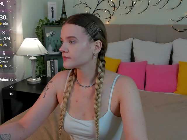 Emma-peach live cam on BongaCams