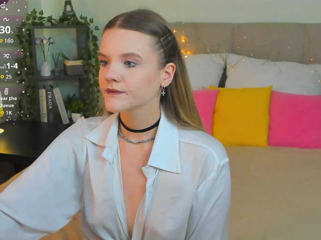 Emma-peach live cam on BongaCams