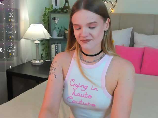 Emma-peach live cam on BongaCams