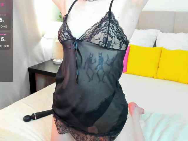 Emma-peach webcam