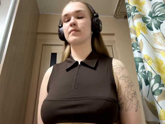 JeaneMckaskle's BongaCams show and profile