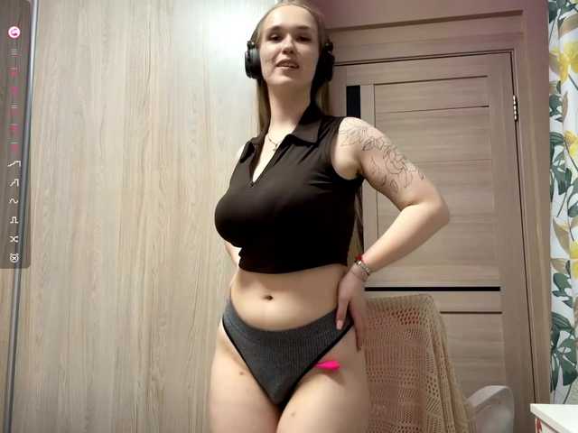 JeaneMckaskle's BongaCams show and profile