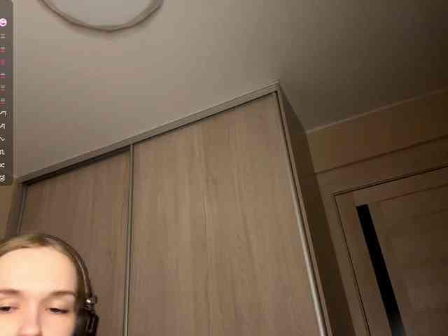 JeaneMckaskle webcam