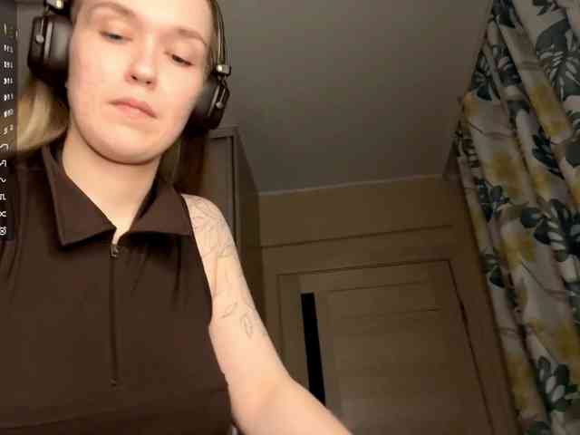 JeaneMckaskle webcam