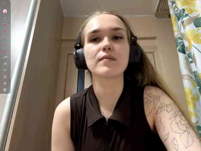 JeaneMckaskle webcam