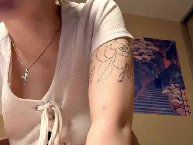 JeaneMckaskle webcam