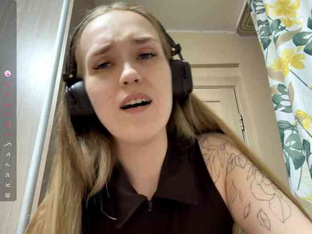 JeaneMckaskle webcam