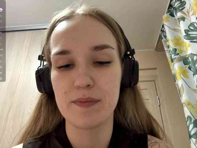 JeaneMckaskle webcam