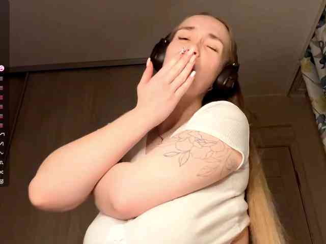 JeaneMckaskle webcam