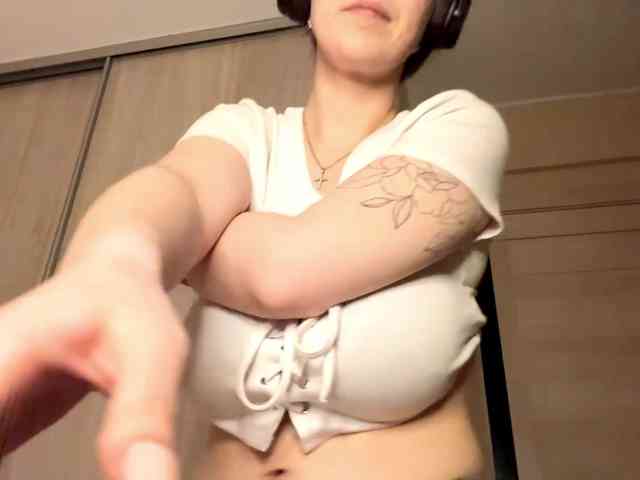 JeaneMckaskle webcam