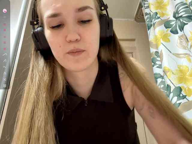 JeaneMckaskle webcam