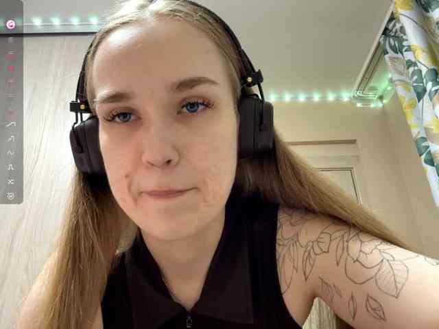 JeaneMckaskle webcam