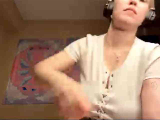 JeaneMckaskle webcam