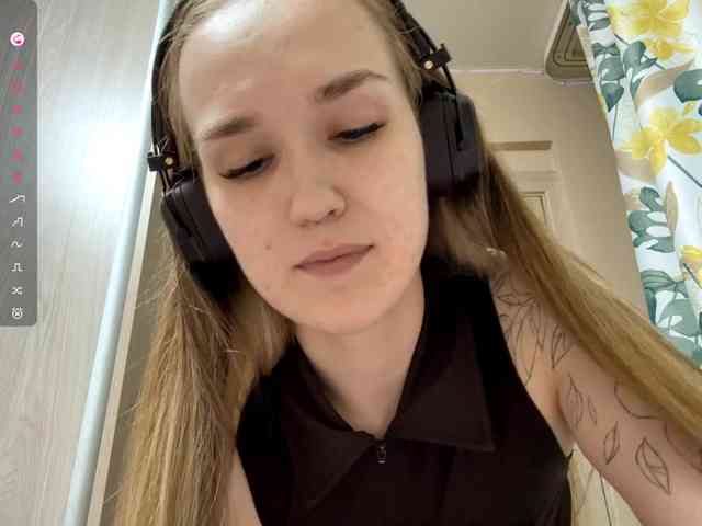 JeaneMckaskle webcam