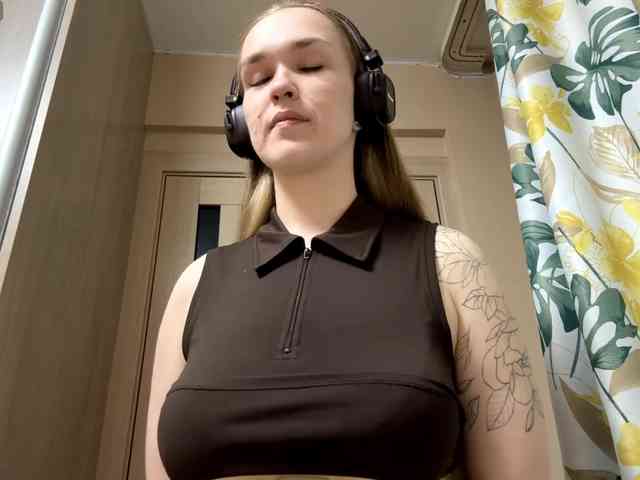 JeaneMckaskle webcam