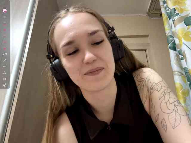 JeaneMckaskle webcam