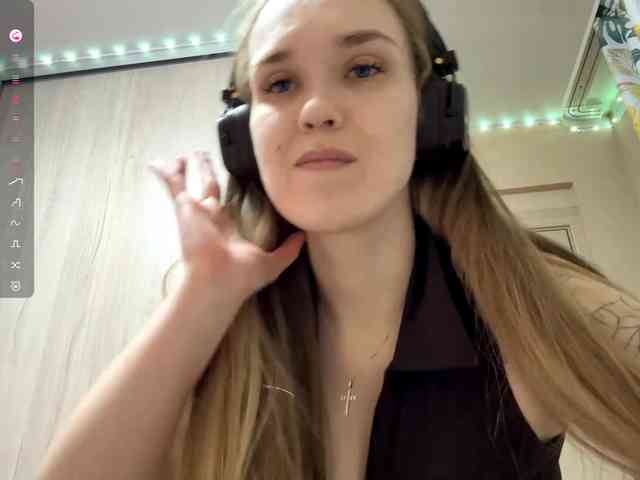 JeaneMckaskle webcam