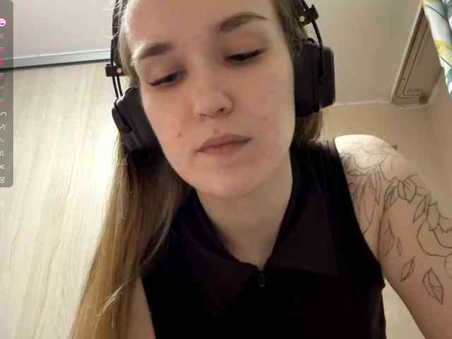 JeaneMckaskle webcam