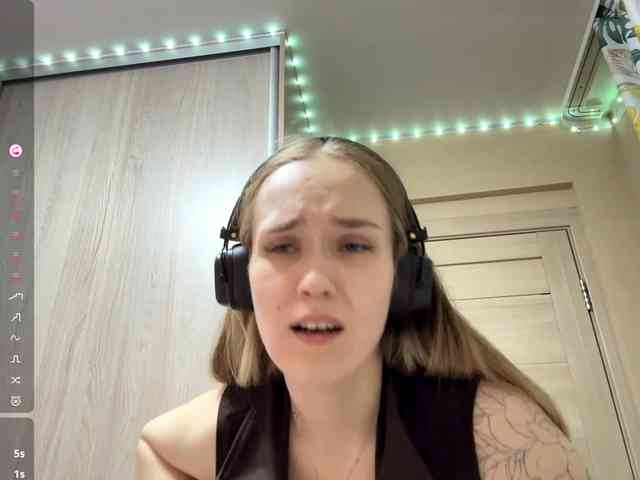 JeaneMckaskle webcam