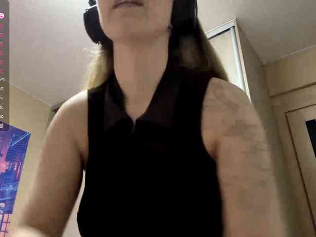 JeaneMckaskle webcam