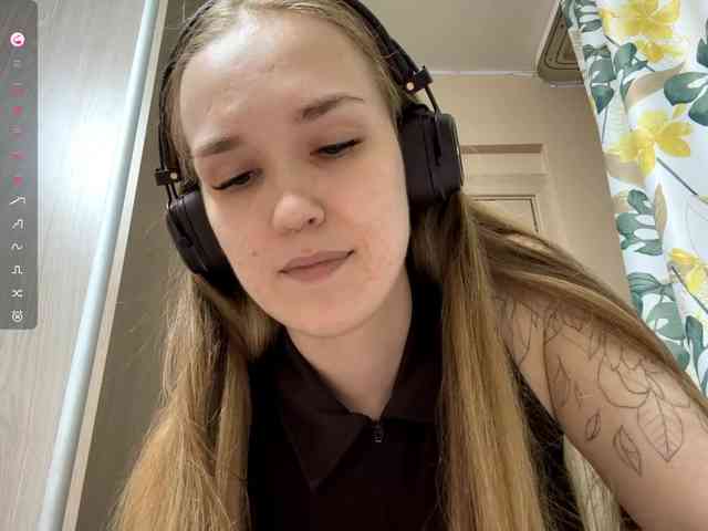 JeaneMckaskle webcam