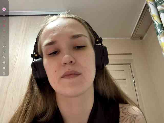 JeaneMckaskle webcam