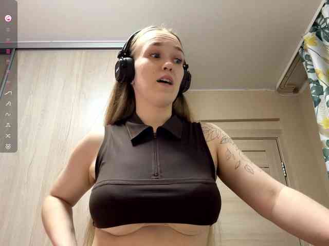 JeaneMckaskle webcam