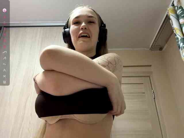 JeaneMckaskle webcam