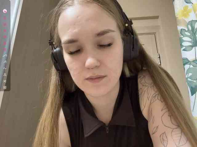 JeaneMckaskle webcam