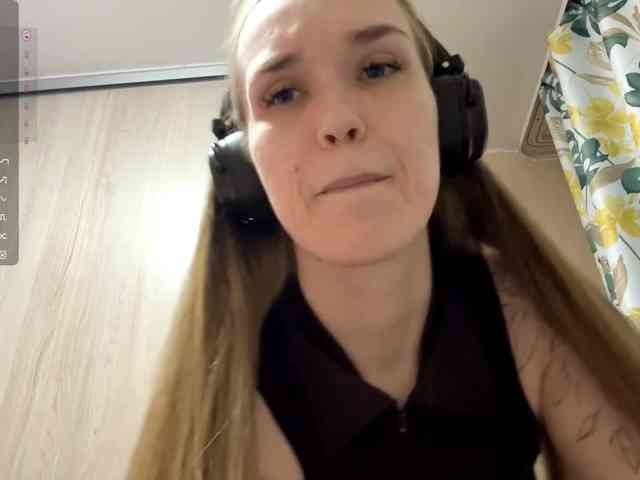 JeaneMckaskle webcam