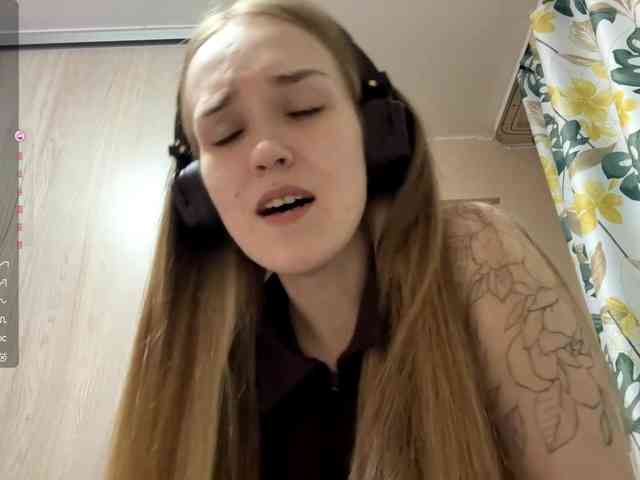 JeaneMckaskle webcam