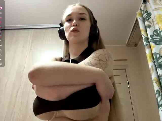 JeaneMckaskle webcam