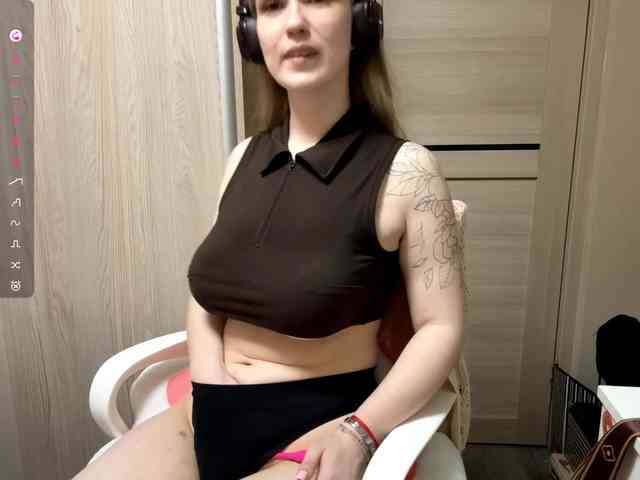 JeaneMckaskle webcam