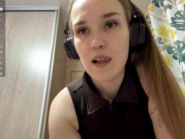 JeaneMckaskle webcam